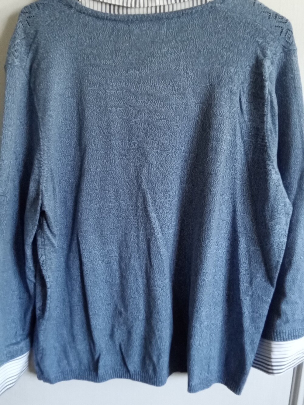 #6070 Blue Textured Pullover. -  XL - Picture 2 of 2